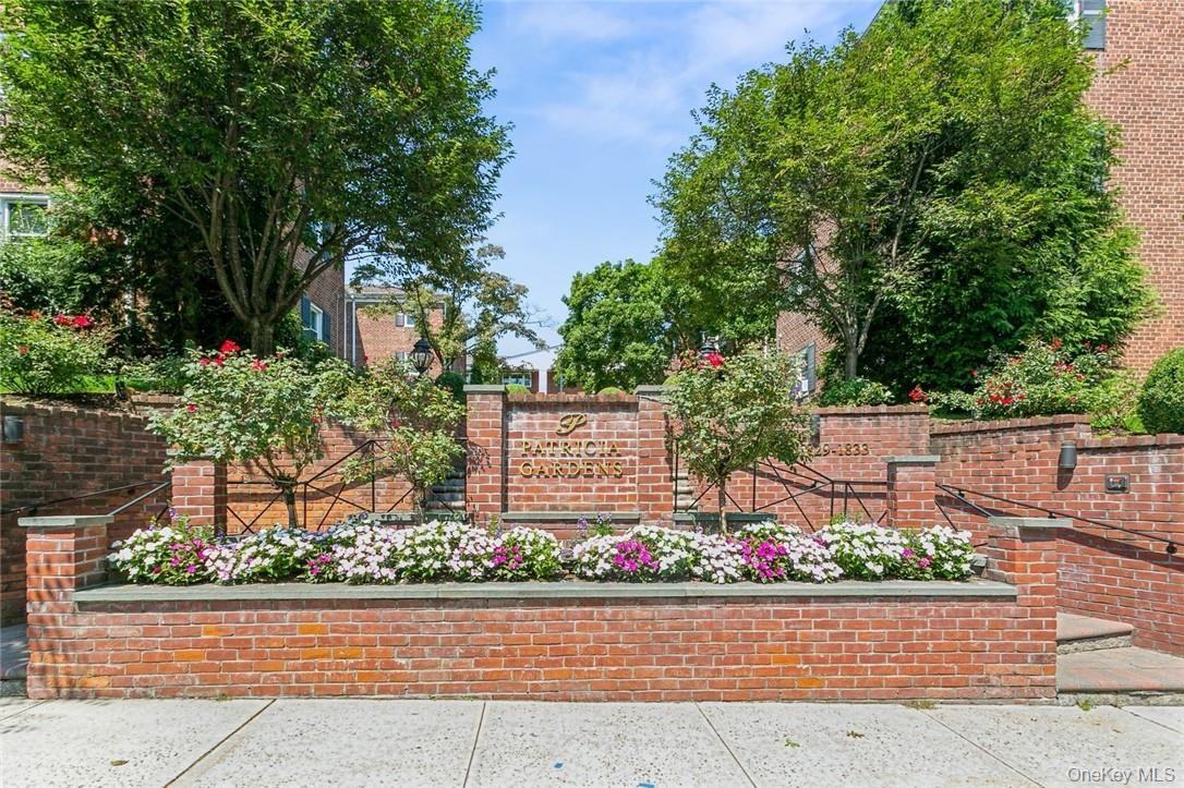 1833 Palmer Ave