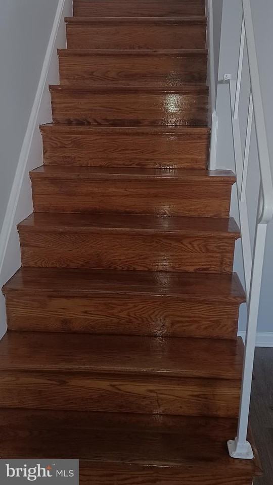 2053 Larkhall Rd - Photo 3 of 20