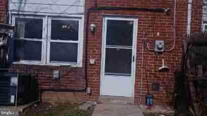 2053 Larkhall Rd - Photo 4 of 20