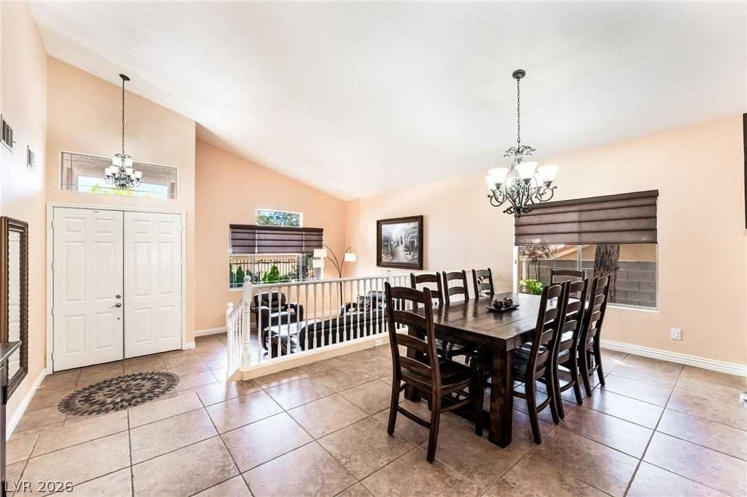 10313 Falls Church Ave - Photo 7 of 50