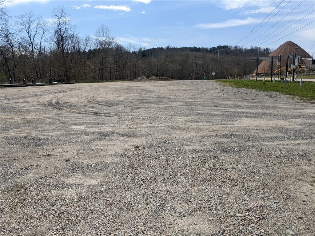 1099 Jolly School Rd - Photo 2 of 11