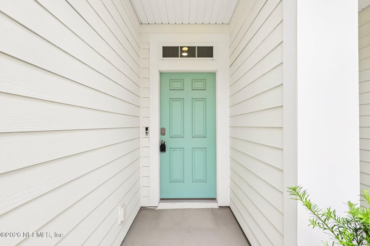 593 Coastline Way - Photo 5 of 37