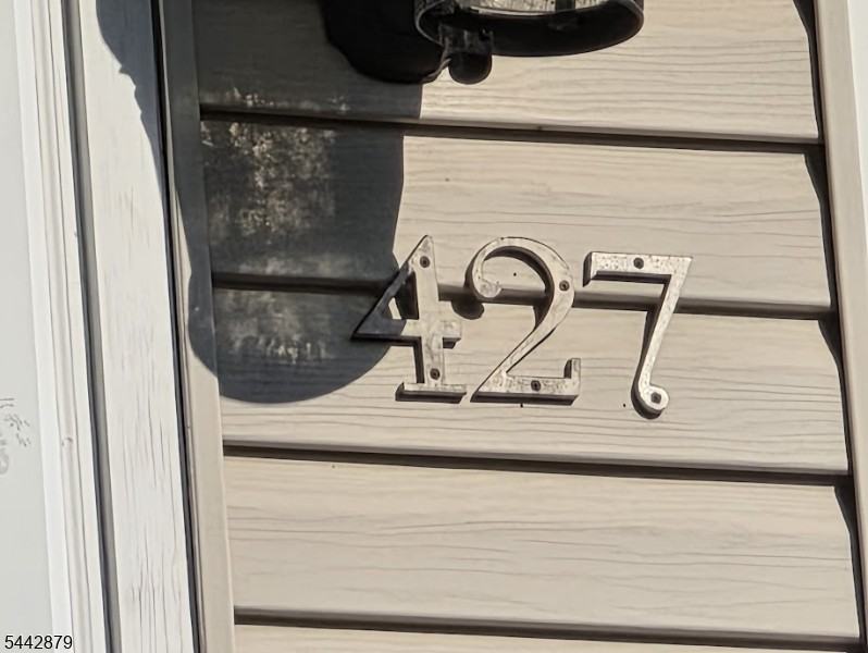 423 423 Lake St St. - Photo 2 of 37