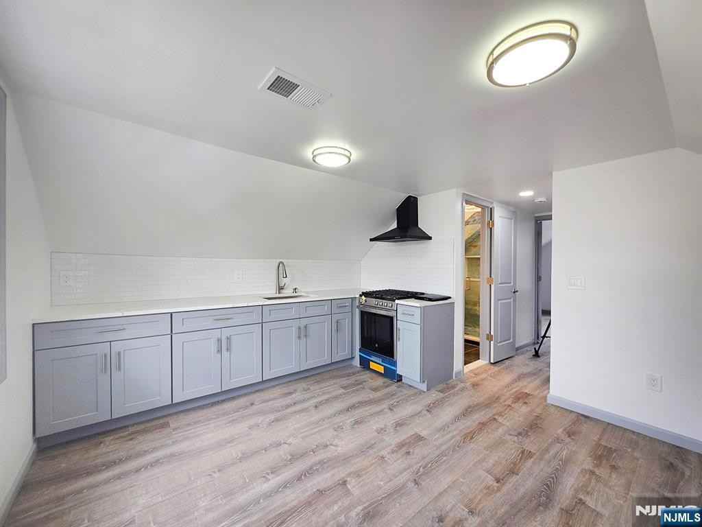 170 Sunset Ave - Photo 2 of 13
