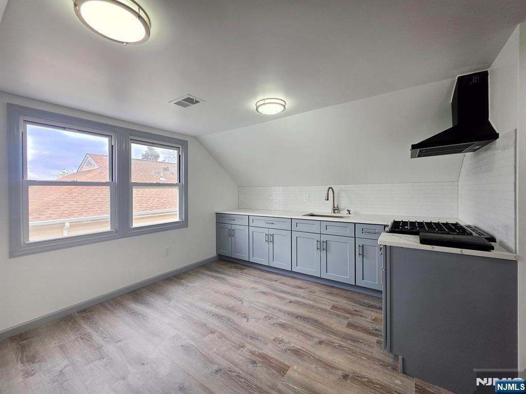 170 Sunset Ave - Photo 3 of 13