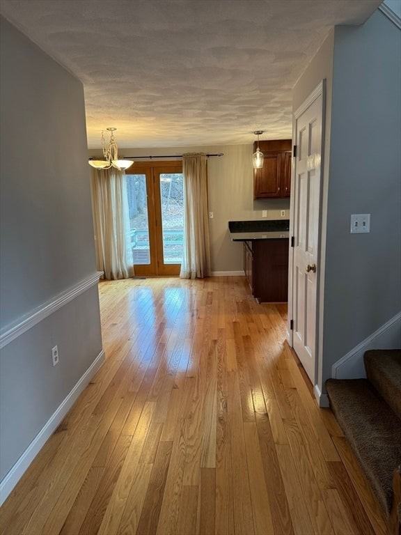 887 Wellman Ave - Photo 3 of 17