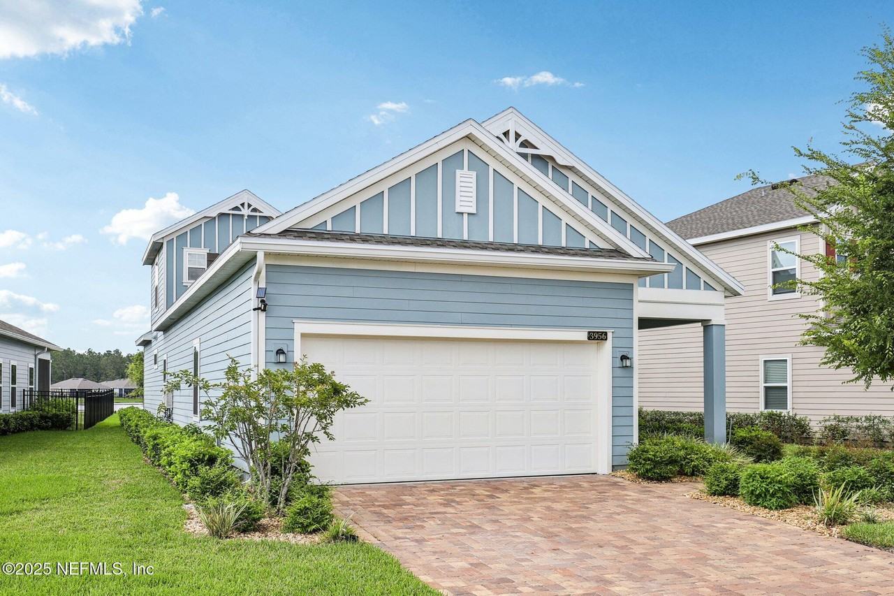 3956 Bloomfield Ct - Photo 2 of 40