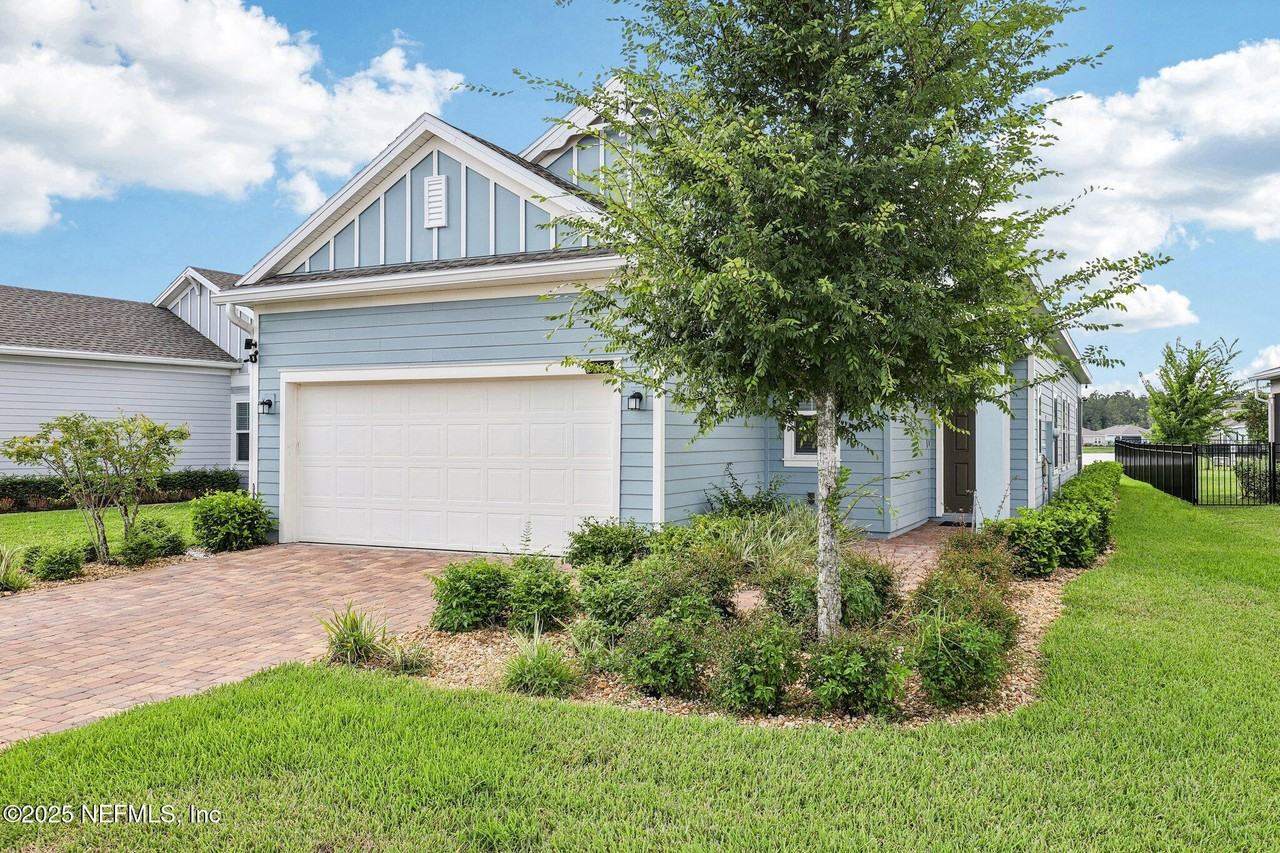 3956 Bloomfield Ct - Photo 4 of 40