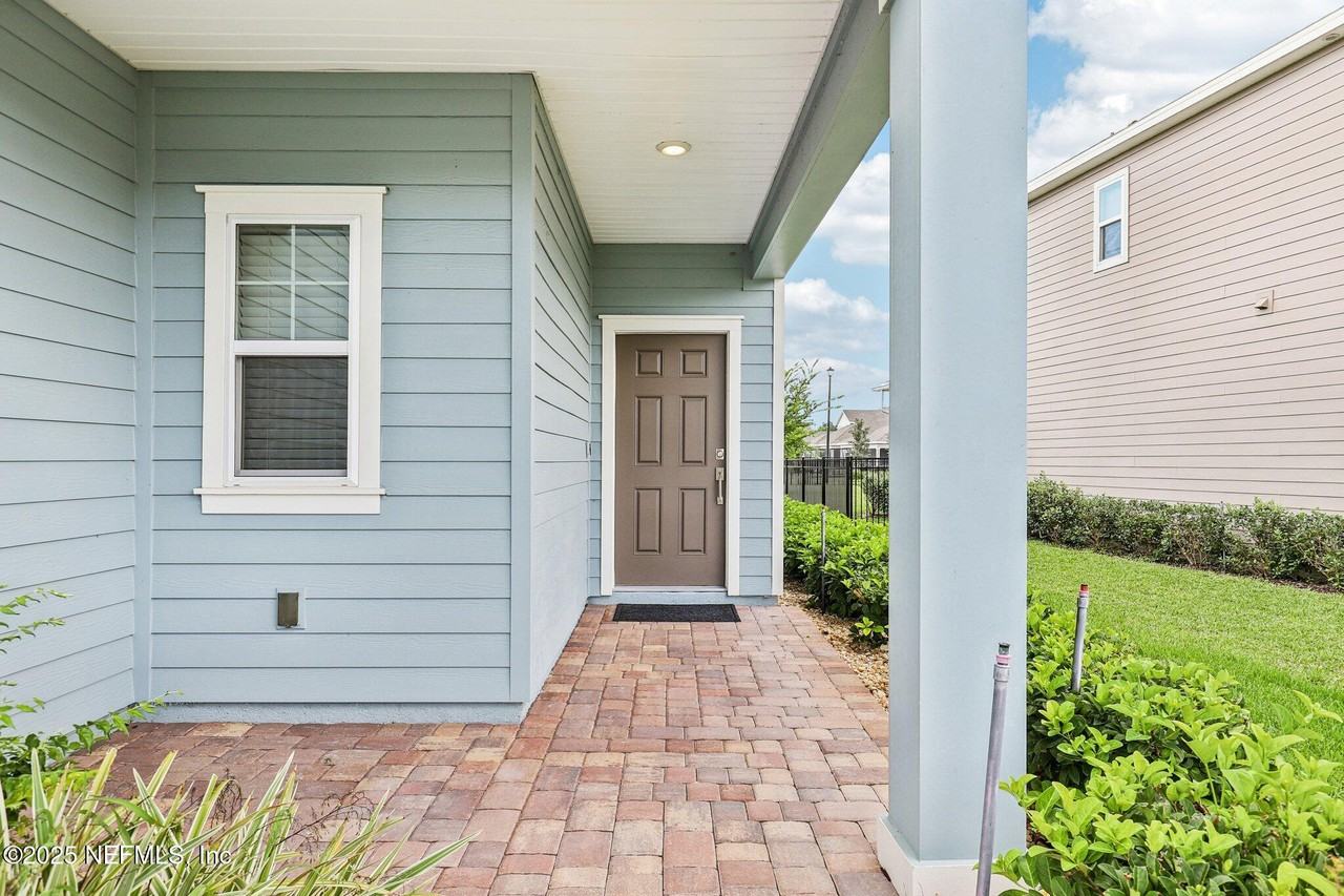3956 Bloomfield Ct - Photo 5 of 40