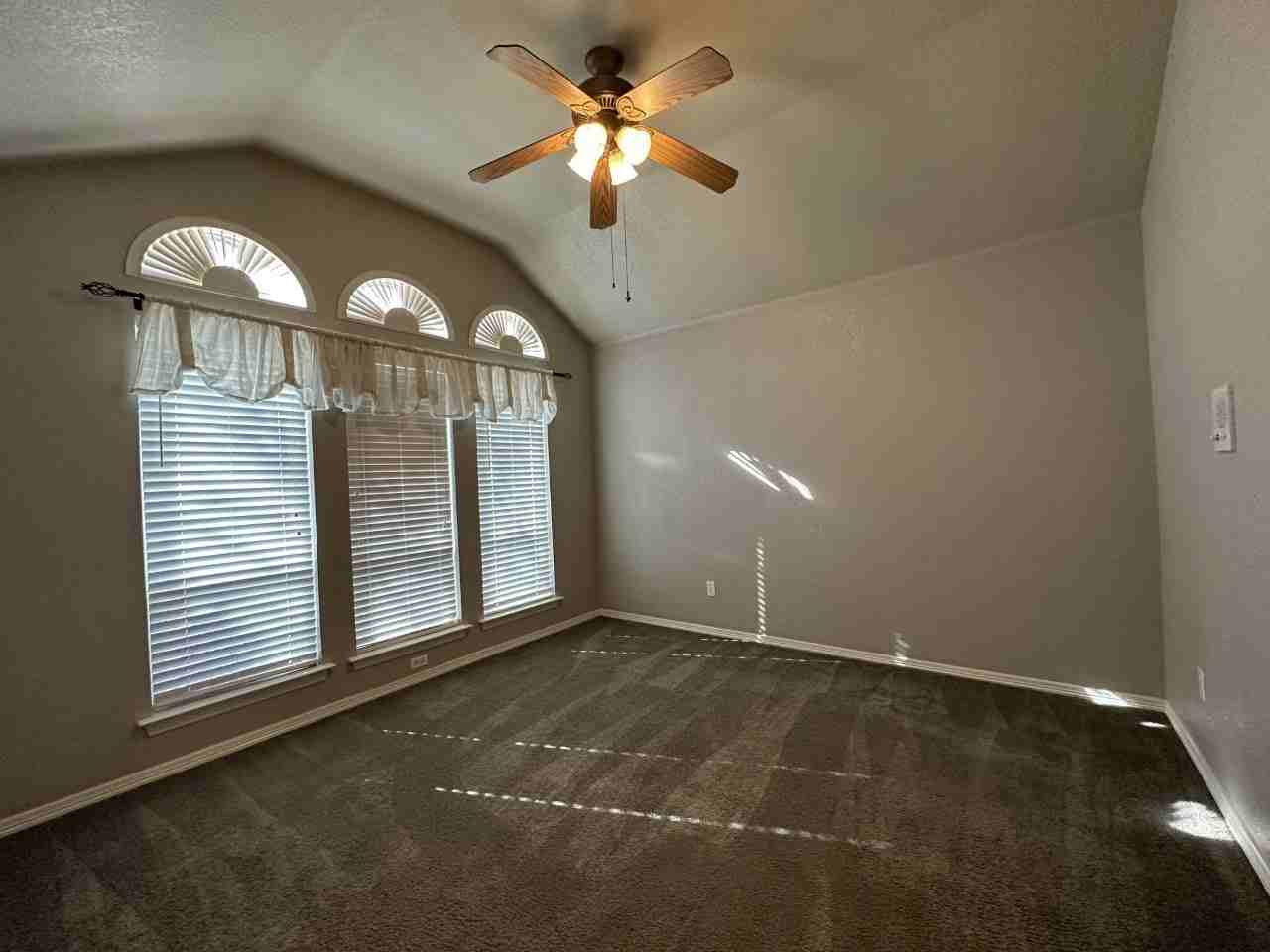 2751 Crystal Glenn Cir - Photo 7 of 26