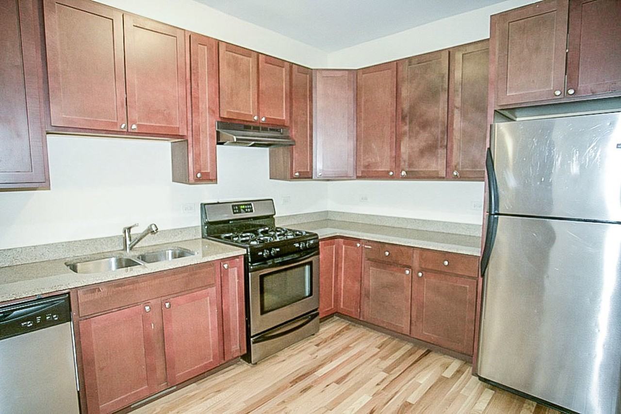 3820 N Sheffield Ave #1 - Photo 2 of 8