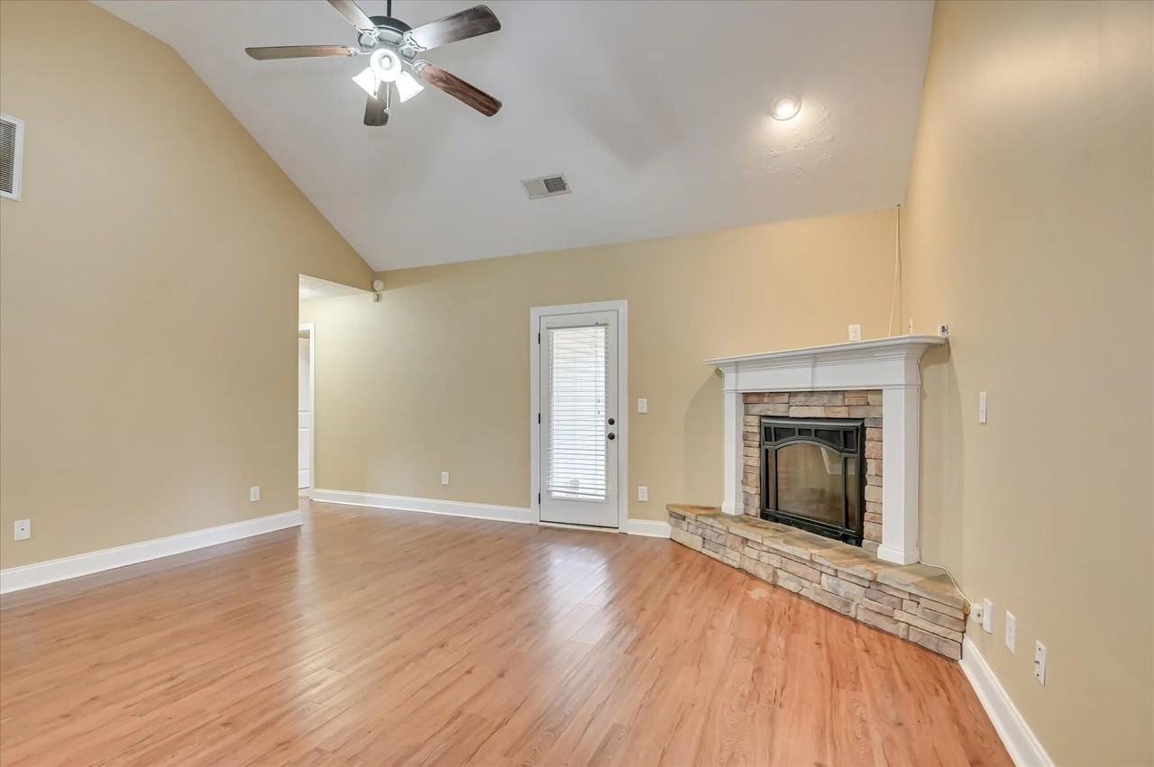 621 Shipley Ave #1 - Photo 6 of 36