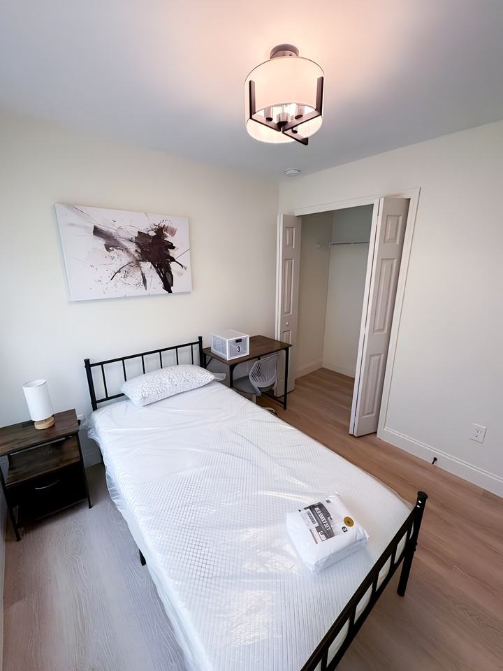 W Oak Ave - Photo 3 of 3