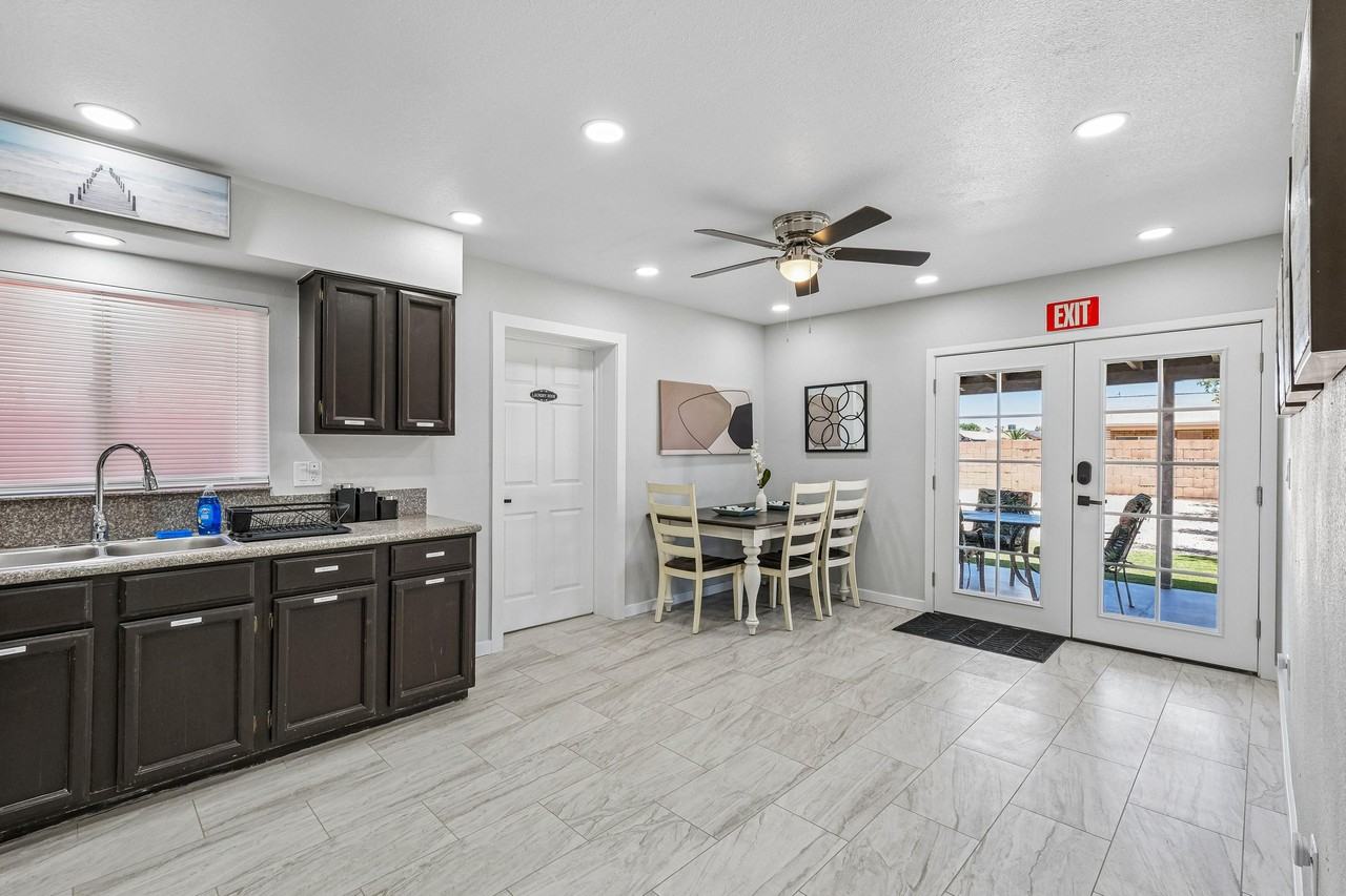 W Calavar Rd - Photo 4 of 13