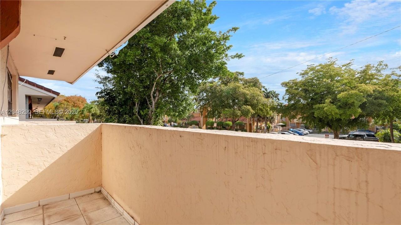 17908 Nw 68th Ave - Photo 4 of 8