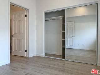 10560 Santa Monica Blvd #5 - Photo 7 of 8