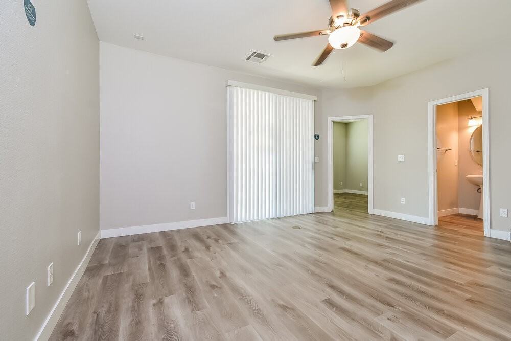 8775 Parsons Ridge Ave - Photo 5 of 17