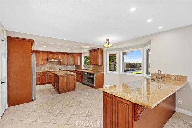 24001 Swallowtail Dr - Photo 6 of 8