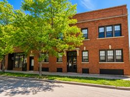 featured image of 2991 N Lawndale Ave #1