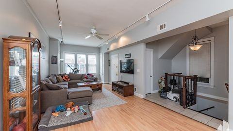 1456 W Irving Park Rd #1 - Photo 4 of 18