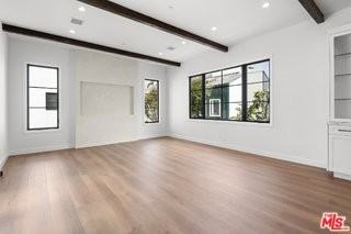 930 Lincoln Blvd #B - Photo 3 of 8