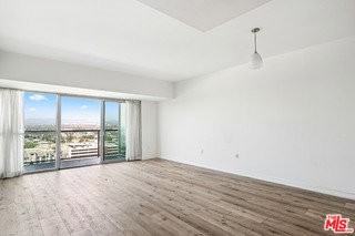 13700 Marina Pointe Dr #1206 - Photo 7 of 8
