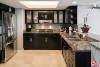 13700 Marina Pointe Dr #1725 - Photo 5 of 8