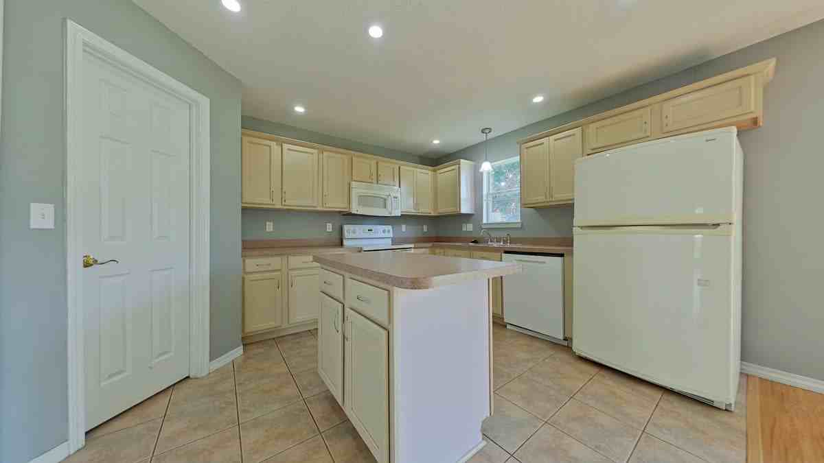 219 Limestone Cir - Photo 7 of 14