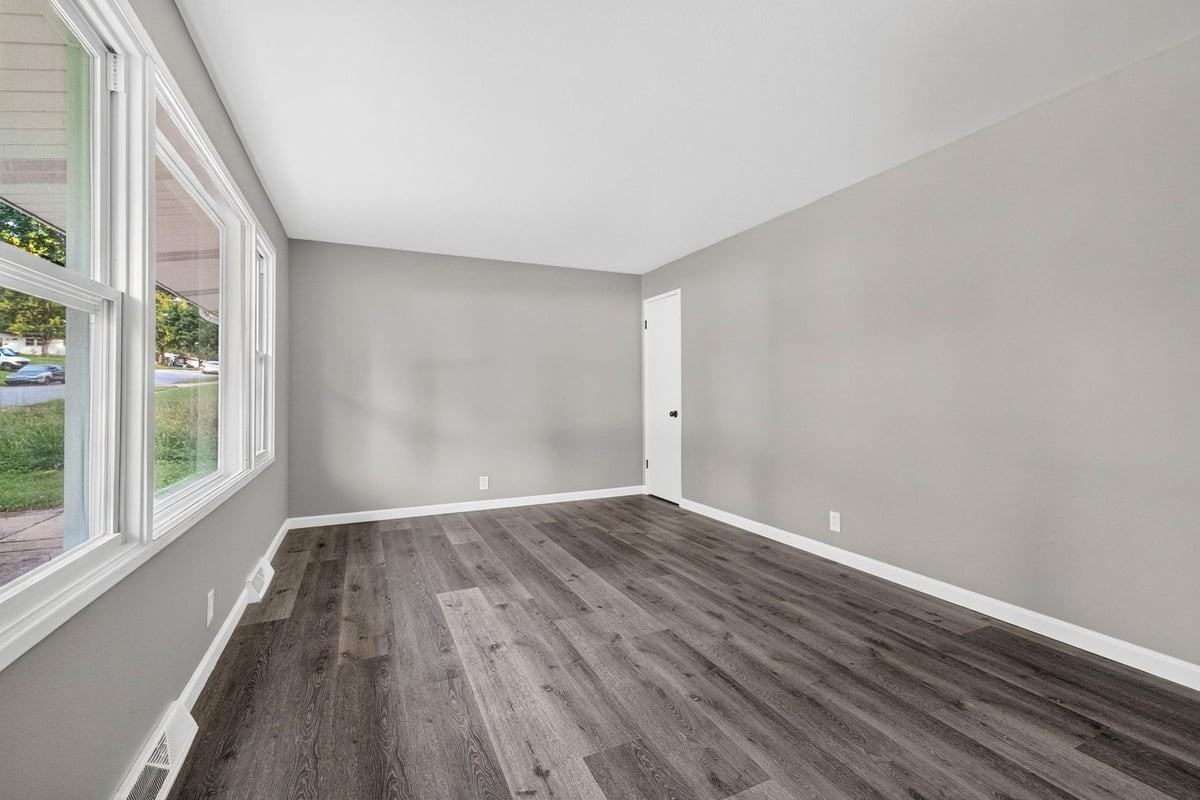 9219 Ellison Dr - Photo 4 of 27