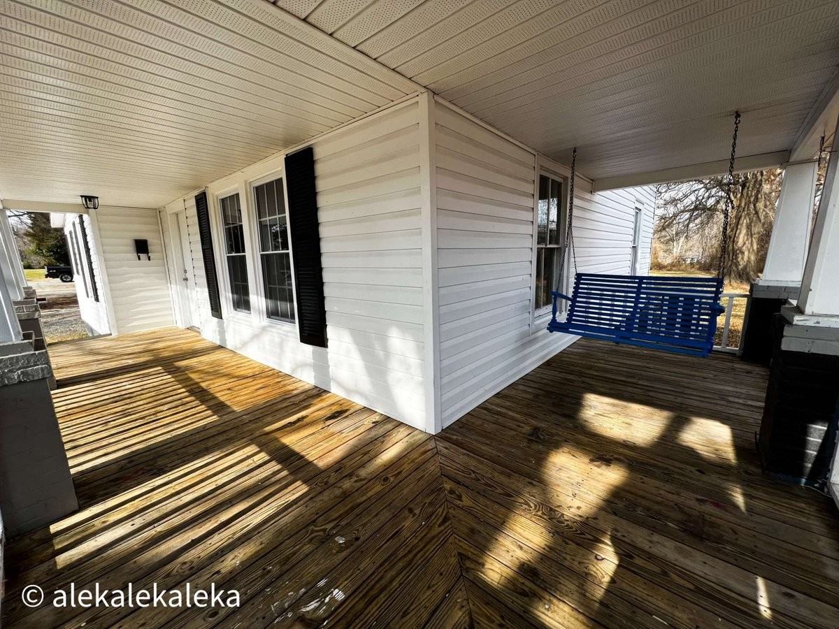 1113 W Webb Ave - Photo 3 of 18