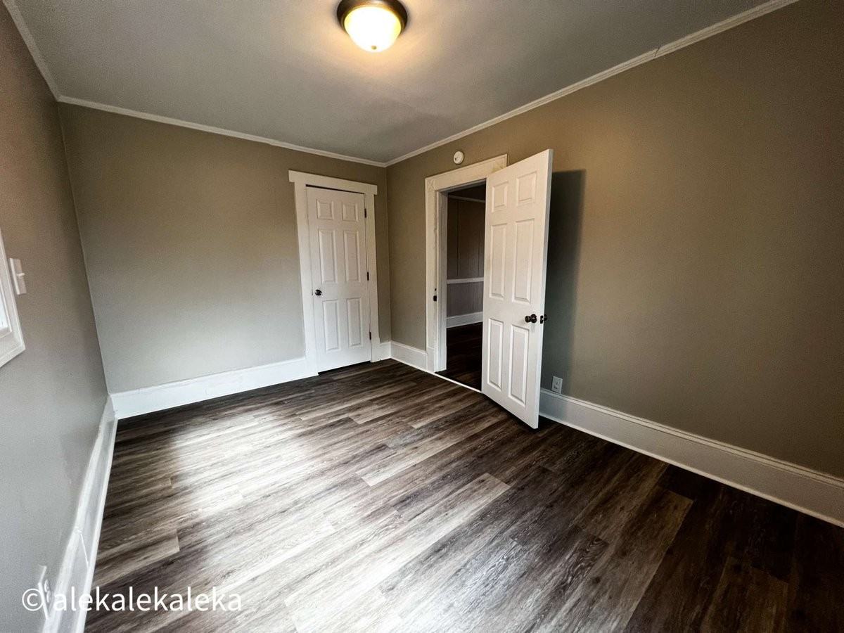 1113 W Webb Ave - Photo 5 of 18