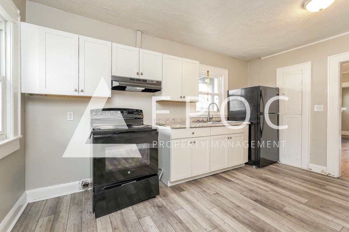 305 Burtner St - Photo 4 of 16