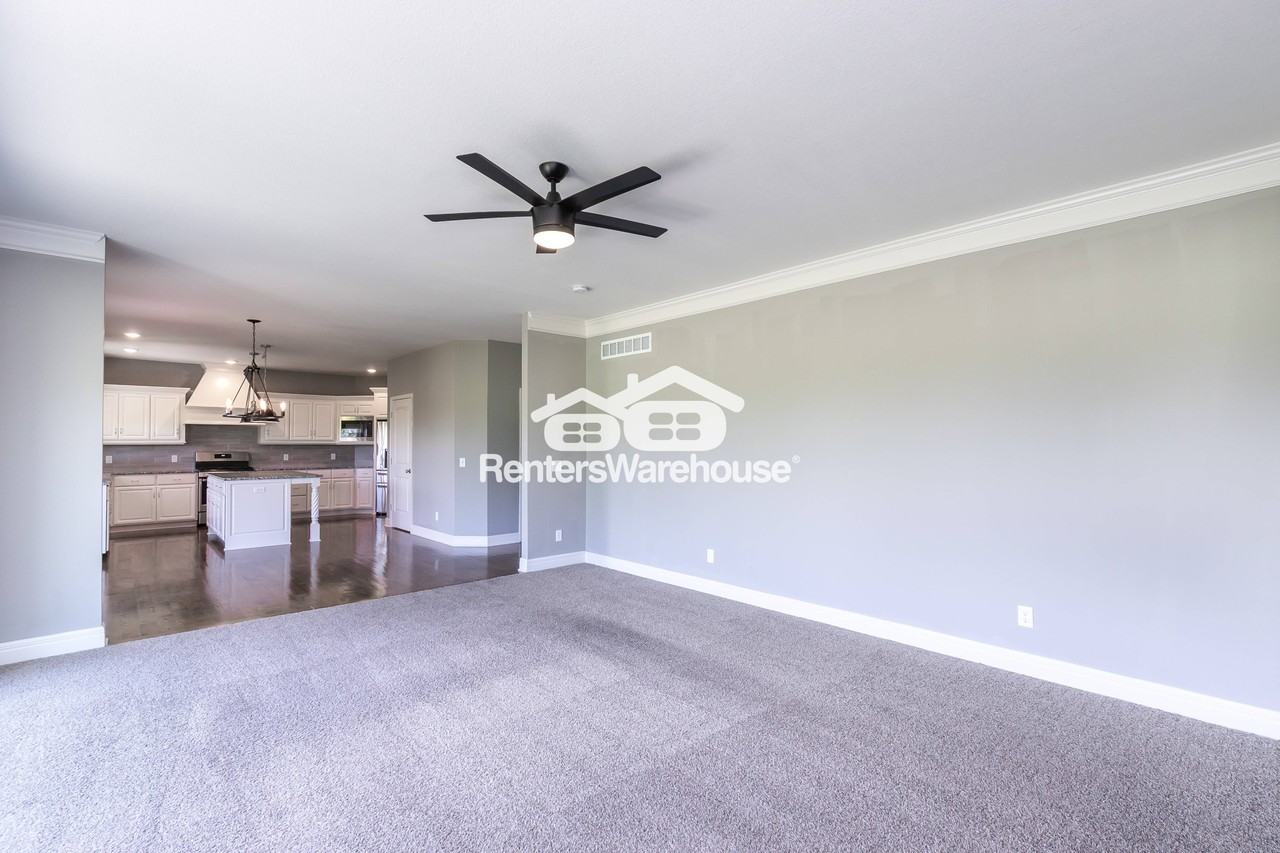 1312 Nw 95th St - Photo 5 of 31