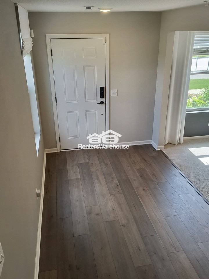 1105 Farrier Rd - Photo 3 of 42