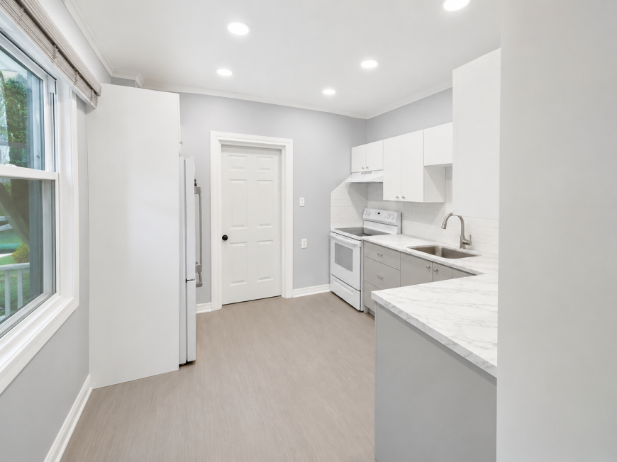 93 Grant Ave - Photo 2 of 8