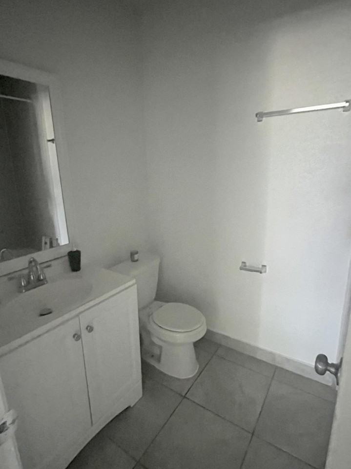 7116 Milwood Ave - Photo 2 of 4