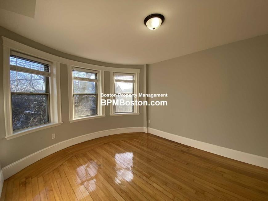 13 Kilsyth Rd - Photo 7 of 10