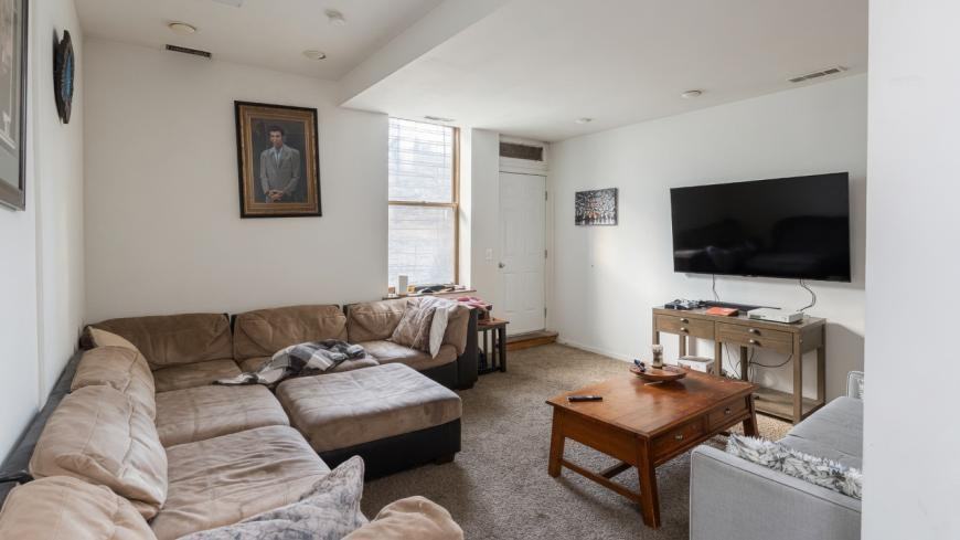 1124 W Eddy St - Photo 5 of 10