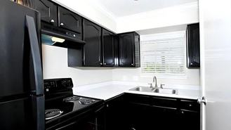 305 Hobbs Rd - Photo 1 of 1