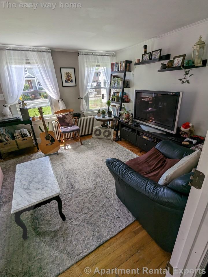 140 Grove St - Photo 2 of 37