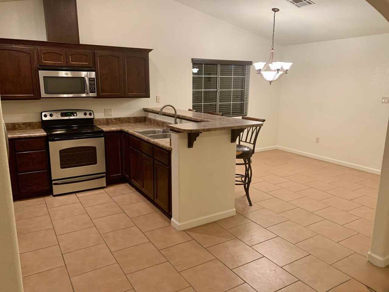1368 E Babbit Ln - Photo 2 of 13