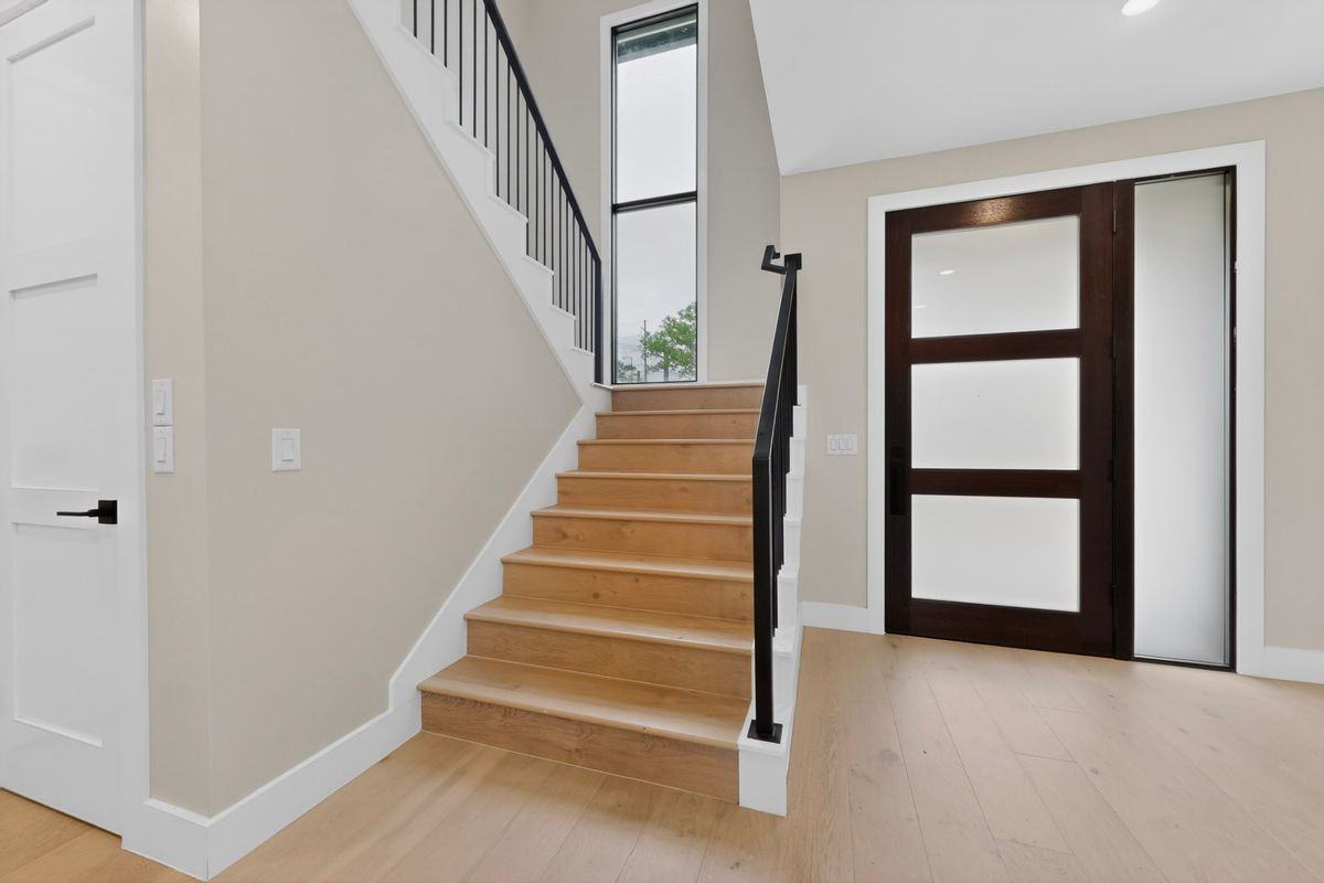 5018 Highland Ct - Photo 3 of 25