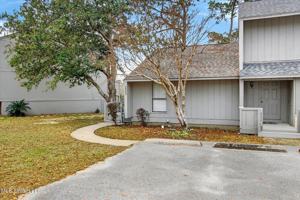 featured image of 223 Highpoint Dr