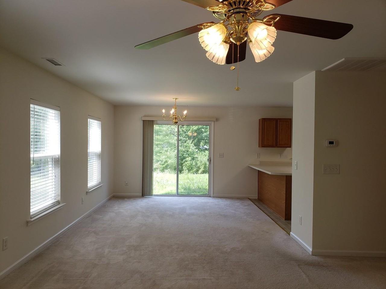 718 Delta Downs Dr - Photo 2 of 12