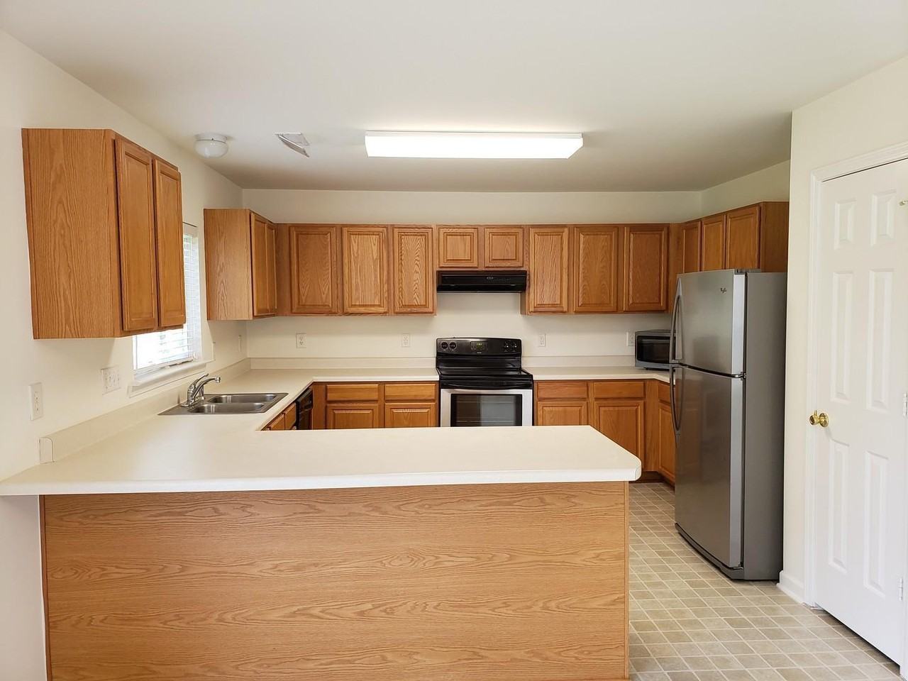 718 Delta Downs Dr - Photo 5 of 12