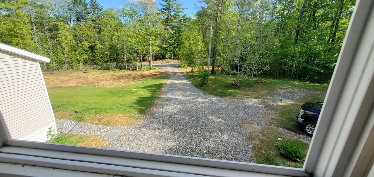 129 Pinewoods Rd - Photo 4 of 26