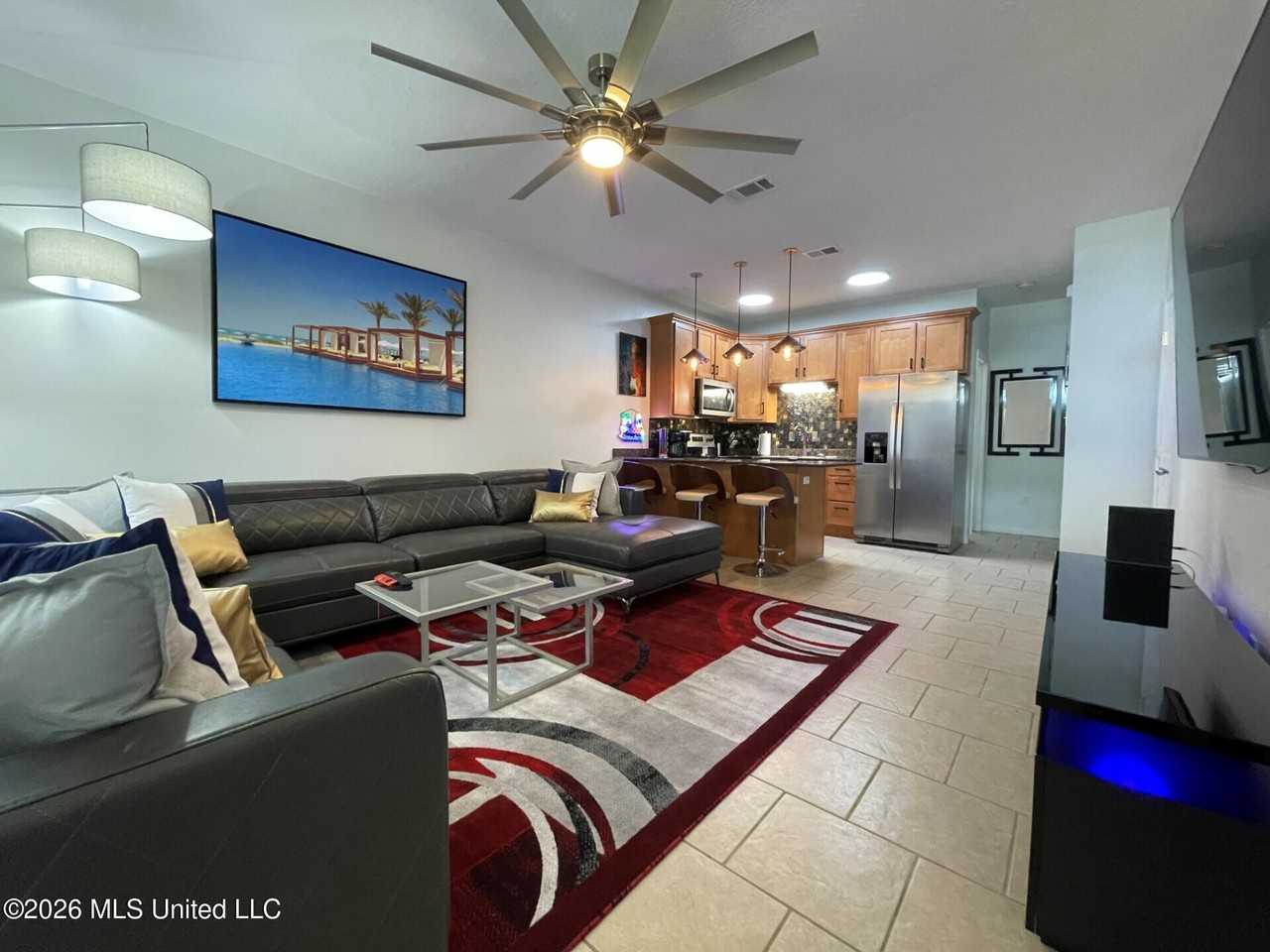 1276B Century Oaks Dr - Photo 4 of 25