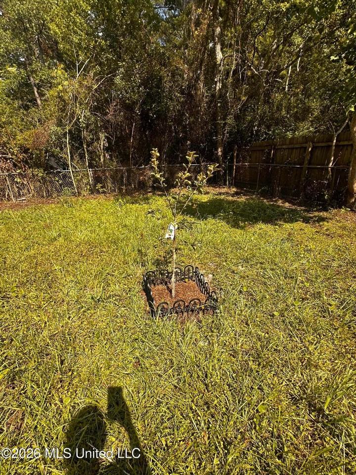 10616 Oak St - Photo 7 of 20