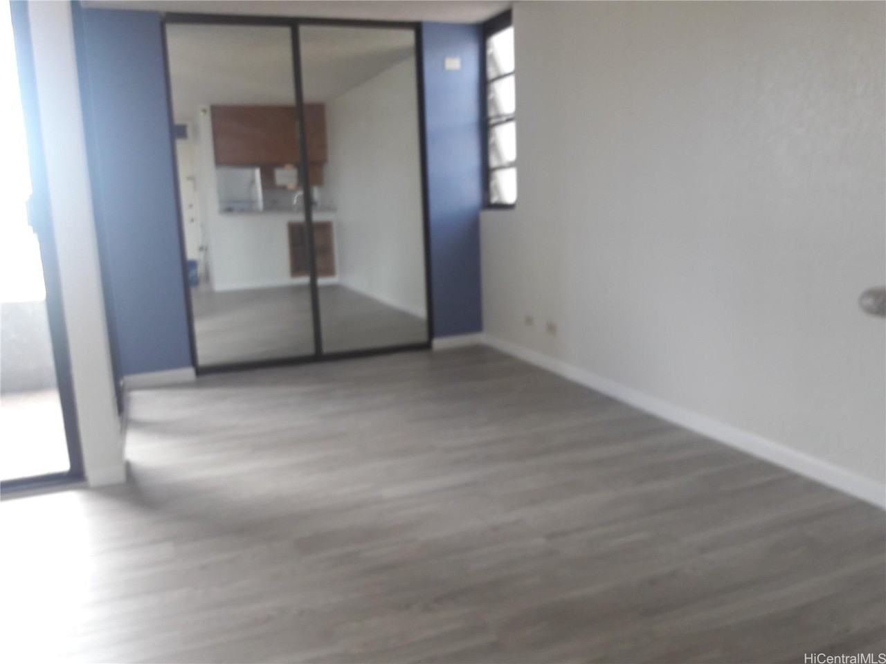 2100 Date St #501 - Photo 3 of 12