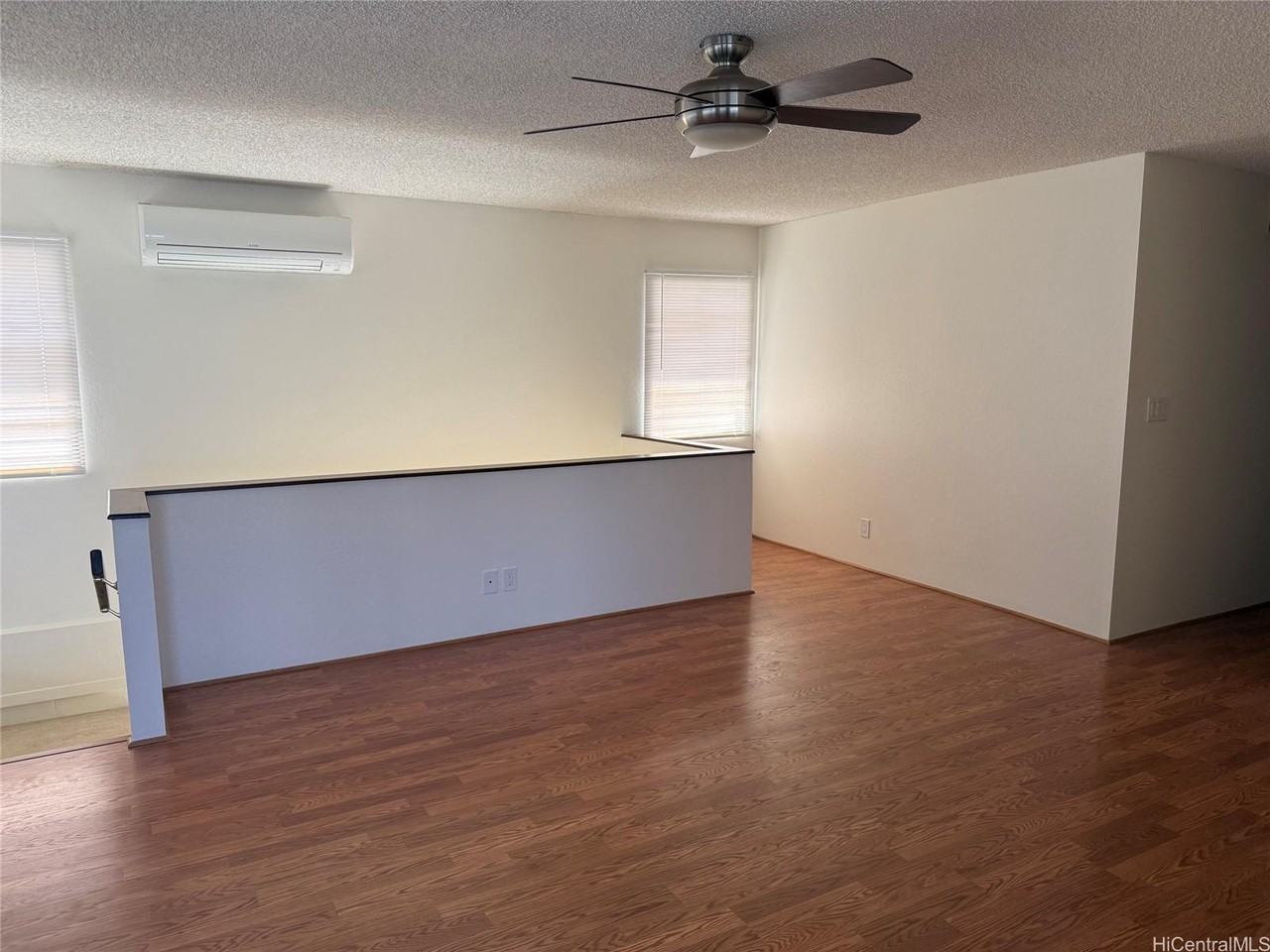 3315 Esther St - Photo 3 of 15